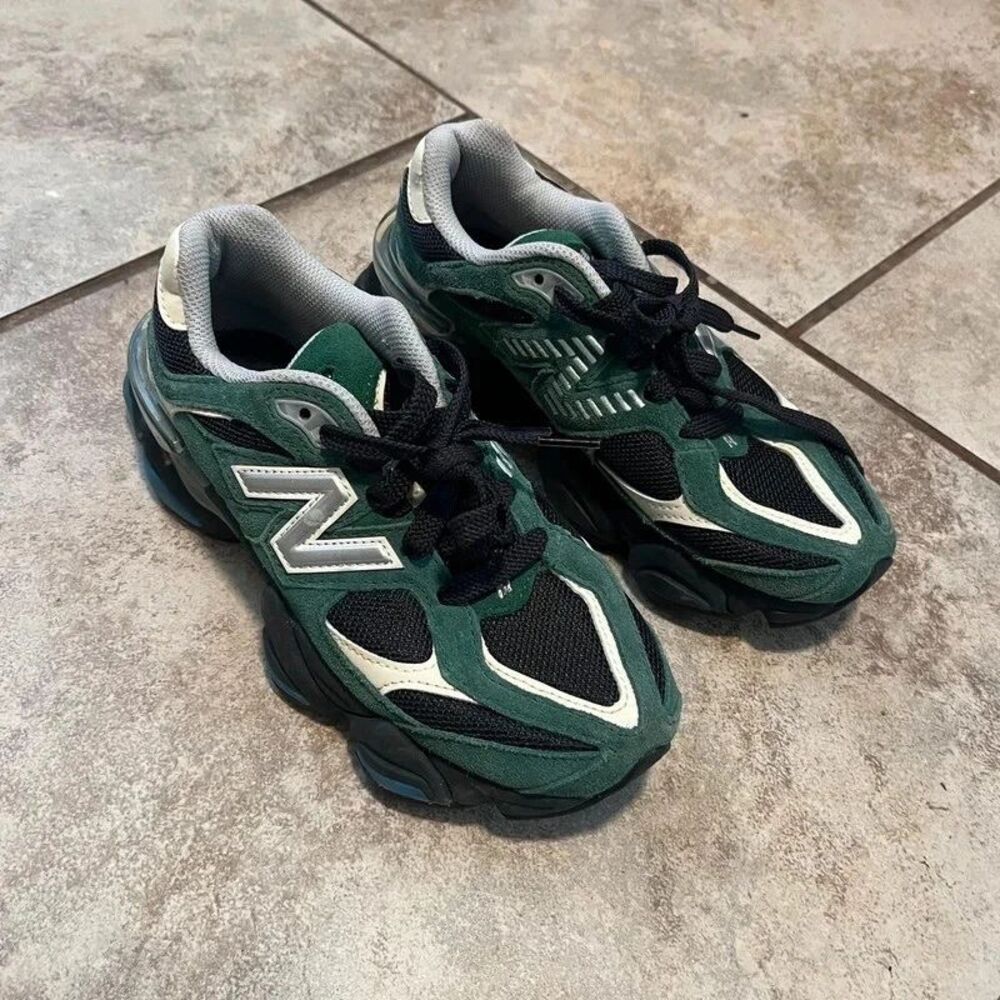 New Balance 9060 chunky lifestyle sneakers women’s size 5.5